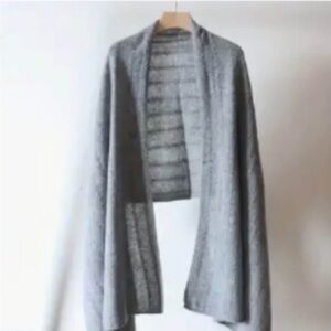 Elegant Gray Women's Sweater